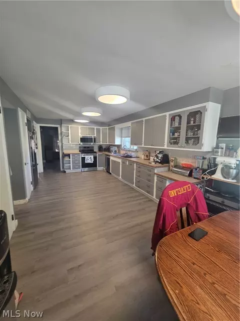 Kitchen - 3127 Avon Blvd, Ashtabula, OH 44004 photo 2 of 2