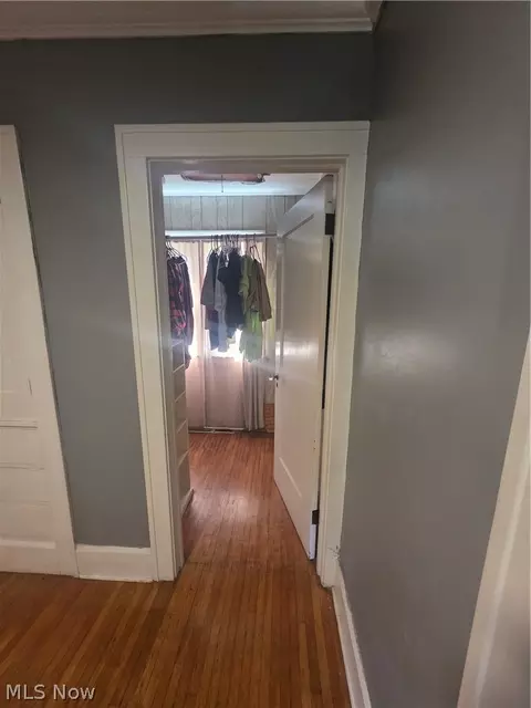 Entry Way - 3127 Avon Blvd, Ashtabula, OH 44004 photo 6 of 7