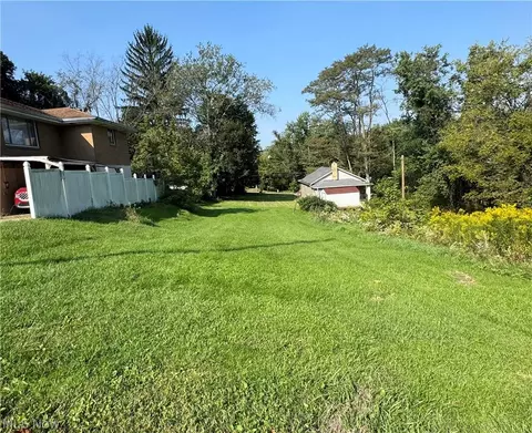 Ellsworth Street, Wintersville, OH 43953
