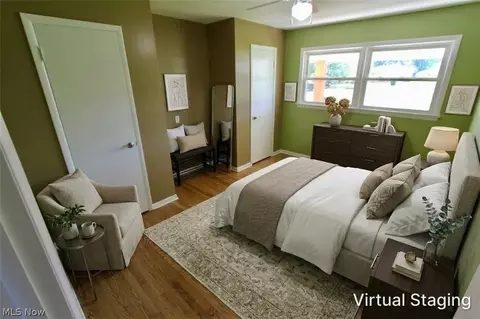 Bedroom - 1303 Cherry Ln, Seven Hills, OH 44131 photo 2 of 9