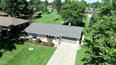 View/Area - 1303 Cherry Ln, Seven Hills, OH 44131 photo 1 of 2