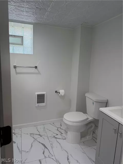 Bath - 705 Moraine Ave, Akron, OH 44310 photo 3 of 3