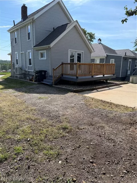 Exterior - 705 Moraine Ave, Akron, OH 44310 photo 3 of 4