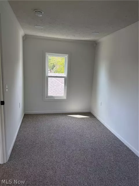 Bedroom - 705 Moraine Ave, Akron, OH 44310 photo 3 of 4