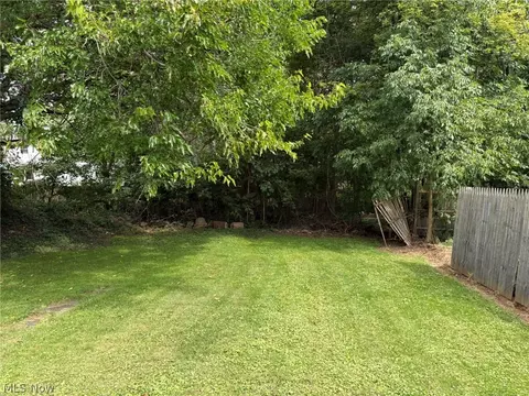 Exterior - 4031 Elyria Ave, Lorain, OH 44055 photo 5 of 7