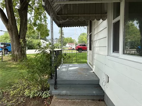 Exterior - 4031 Elyria Ave, Lorain, OH 44055 photo 7 of 7