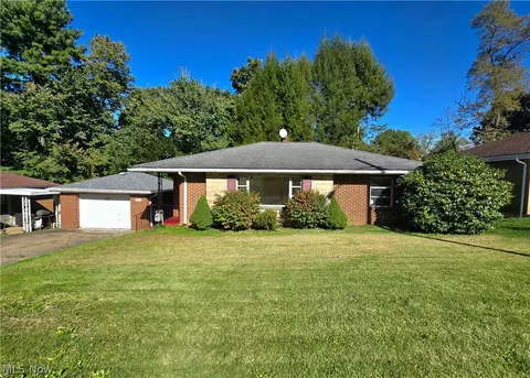 3132 Glendwell Rd, Steubenville, OH 43952