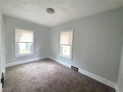Bedroom - 1339 Vane Ave, Akron, OH 44310 photo 1 of 6