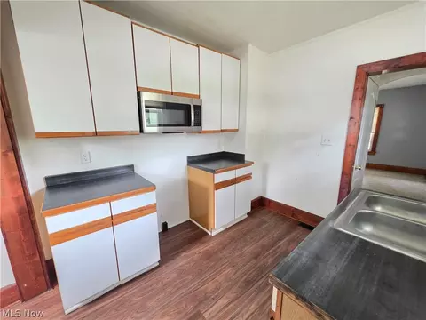 Kitchen - 1339 Vane Ave, Akron, OH 44310 photo 1 of 1