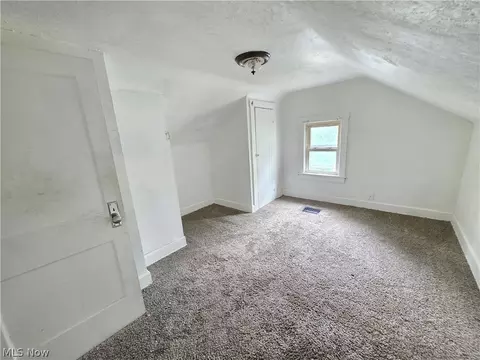 Bedroom - 1339 Vane Ave, Akron, OH 44310 photo 3 of 6