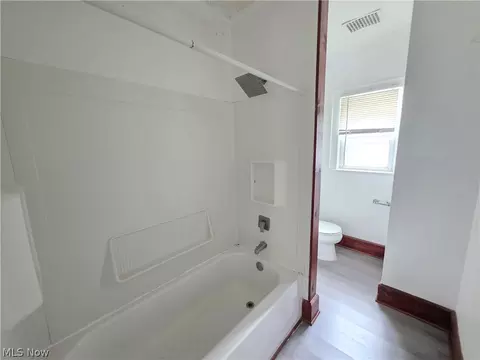 Bath - 1339 Vane Ave, Akron, OH 44310 photo 1 of 2