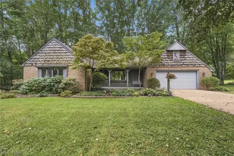 4837 Oak Knoll Ave, Newton Falls, OH 44444