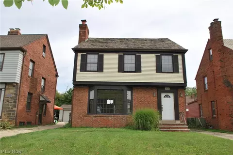 3715 Strathavon Rd, Shaker Heights, OH 44120