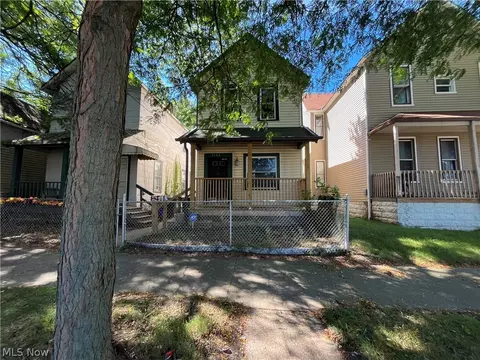 2164 W 45th St, Cleveland, OH 44102