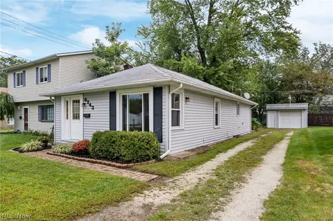 6243 Iroquois Trl, Mentor, OH 44060