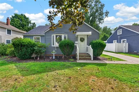 24301 Smith Ave, Westlake, OH 44145