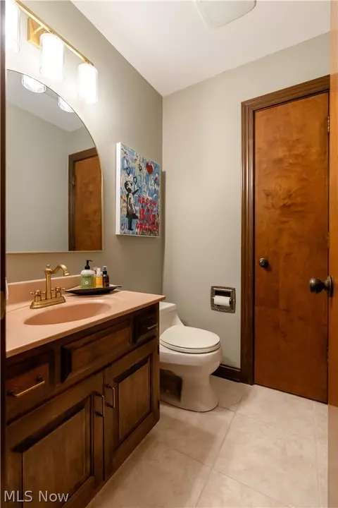 Bath - 1280 Grenada Dr NE, Canton, OH 44714 photo 1 of 6