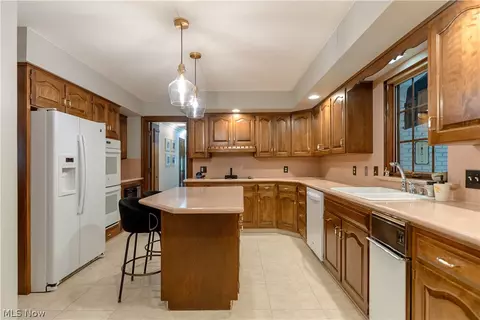 Kitchen - 1280 Grenada Dr NE, Canton, OH 44714 photo 3 of 3