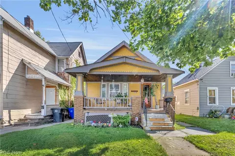 3157 W 44th St, Cleveland, OH 44109