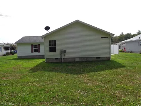 Exterior - 326 Gemini Dr, Dover, OH 44622 photo 2 of 3