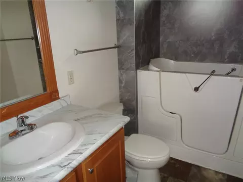 Bath - 326 Gemini Dr, Dover, OH 44622 photo 3 of 3