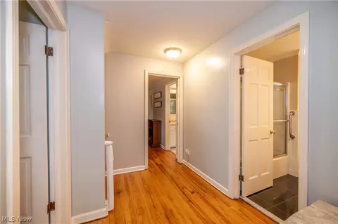 Entry Way - 6793 Tanglewood Dr, Boardman, OH 44512 photo 6 of 7