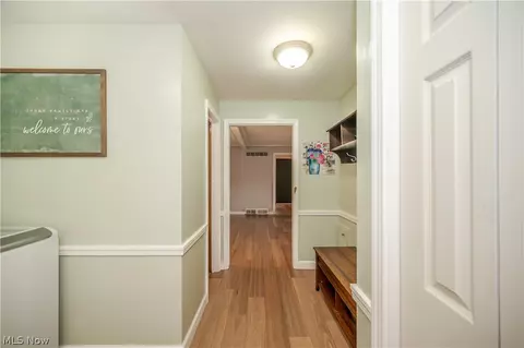 Entry Way - 6793 Tanglewood Dr, Boardman, OH 44512 photo 7 of 7
