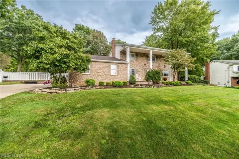 Exterior - 6793 Tanglewood Dr, Boardman, OH 44512 photo 1 of 9