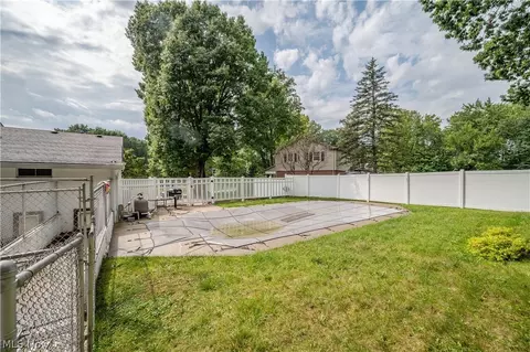 6793 Tanglewood Dr, Youngstown, OH 44512 photo 42