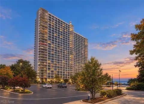 12700 Lake Ave #411, Lakewood, OH 44107