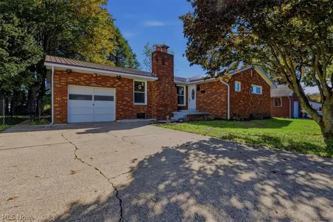 3402 Broad St, Parkersburg, WV 26104