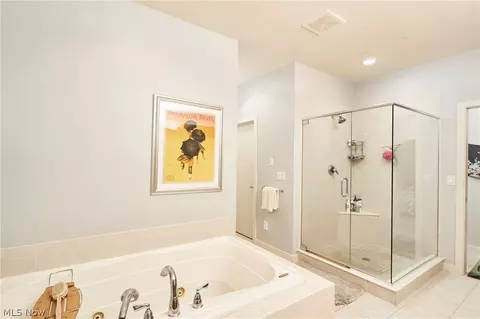 Bath - 3364 E Glencoe Rd, Richfield, OH 44286 photo 3 of 4