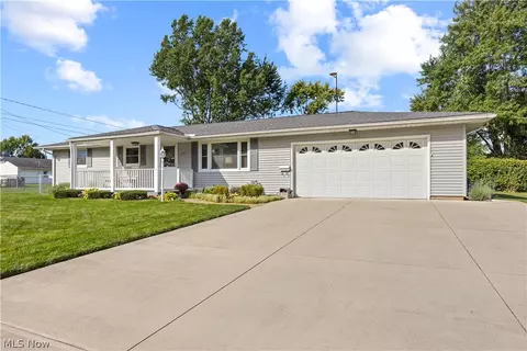 3610 Palm Springs Dr, Lorain, OH 44053
