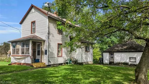 1603 Salt Springs Rd, Youngstown, OH 44509