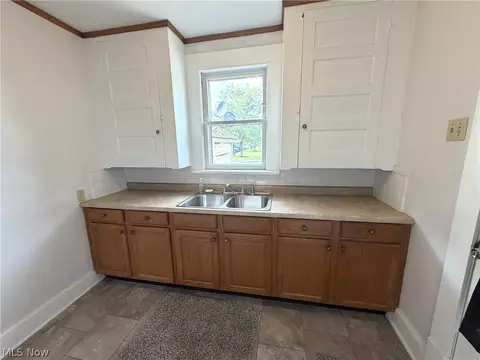 527 Columbus Ave NW, Canton, OH 44708 photo 4