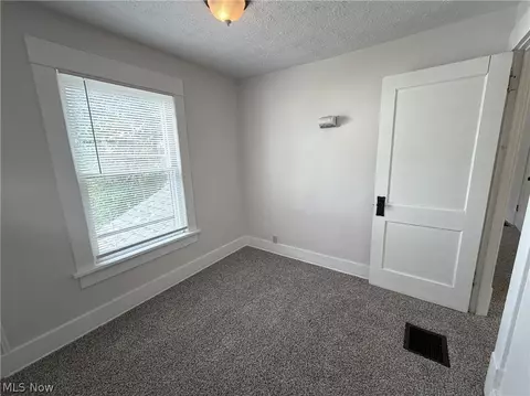 527 Columbus Ave NW, Canton, OH 44708 photo 17