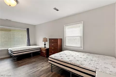 Bedroom - 1875 Perth Rd, Madison, OH 44057 photo 5 of 9