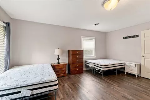 Bedroom - 1875 Perth Rd, Madison, OH 44057 photo 6 of 9