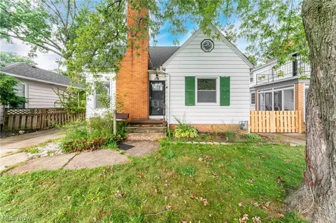 3114 W 160th St, Cleveland, OH 44111