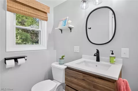 Bath - 35755 Solon Rd, Solon, OH 44139 photo 2 of 3