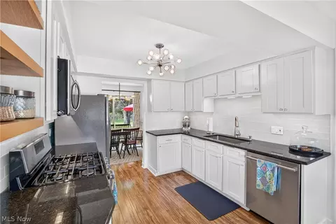 Kitchen - 35755 Solon Rd, Solon, OH 44139 photo 2 of 4