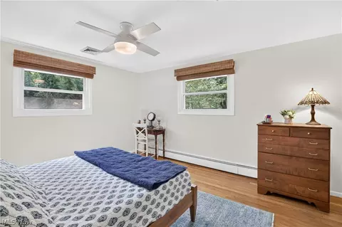 Bedroom - 35755 Solon Rd, Solon, OH 44139 photo 3 of 3