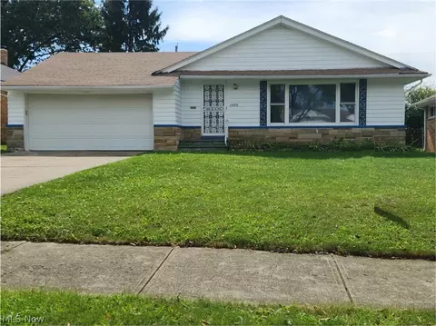 23478 Hillcroft Dr, Warrensville Heights, OH 44128