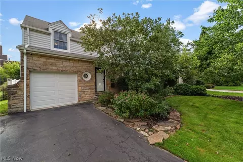 2187 S Belvoir Blvd, University Heights, OH 44118