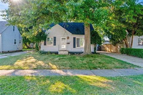 4382 W 189th St, Cleveland, OH 44135