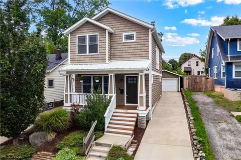 1427 Scenic St, Lakewood, OH 44107