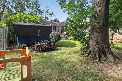 Exterior - 166 Pinewood Dr, Elyria, OH 44035 photo 6 of 15