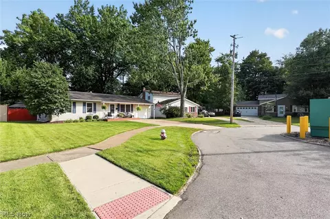 Exterior - 166 Pinewood Dr, Elyria, OH 44035 photo 2 of 15
