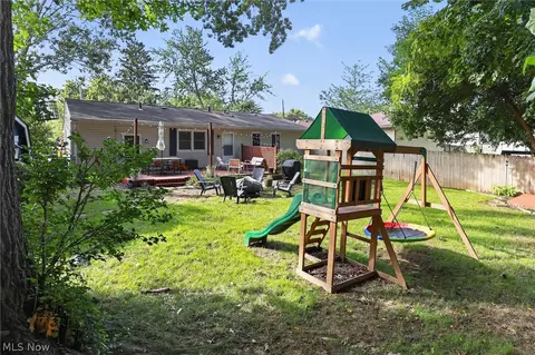 Exterior - 166 Pinewood Dr, Elyria, OH 44035 photo 13 of 15
