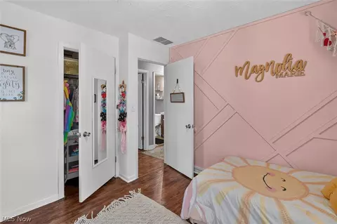 Bedroom - 166 Pinewood Dr, Elyria, OH 44035 photo 3 of 6